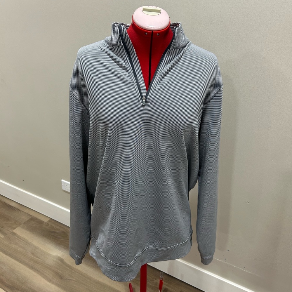 Men’s zip up athletic shirt
